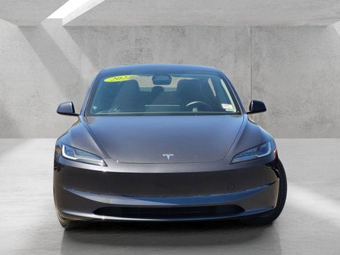 Used 2025 Tesla Model 3 Long Range RWD image 3