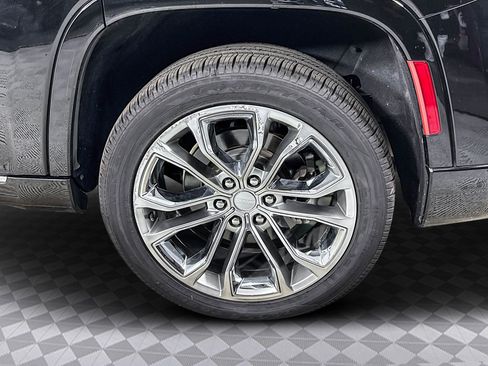 Used 2022 Jeep Grand Wagoneer Series II w/ Premium Group II image 35