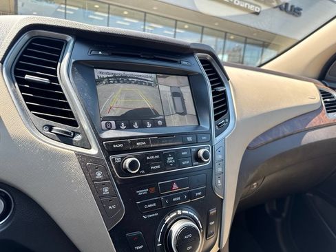 Used 2017 Hyundai Santa Fe FWD image 8