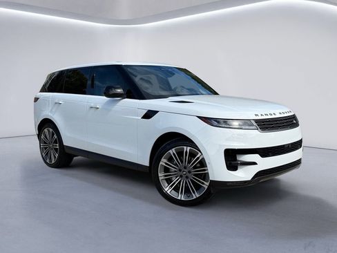 New 2025 Land Rover Range Rover Sport SE image 2
