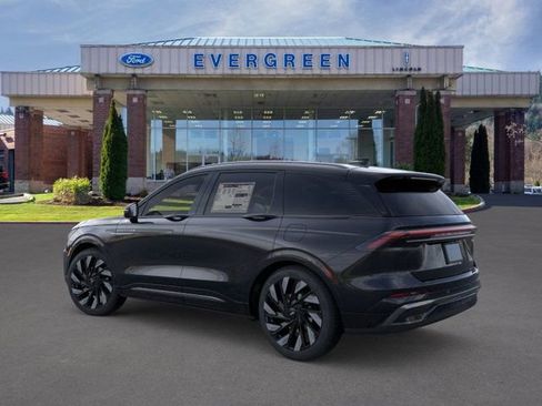 New 2026 Lincoln Nautilus Reserve w/ Jet Appearance Package image 4