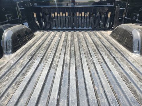 Used 2025 GMC Sierra 1500 SLT RWD image 31