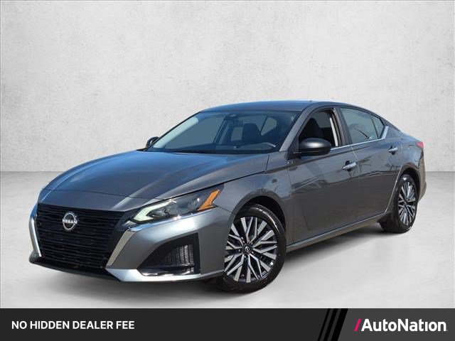Used 2025 Nissan Altima 2.5 SV FWD image 1