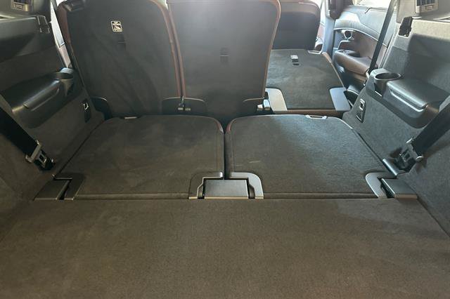 Certified 2024 Volvo XC90 T8 Ultimate w/ Protection Package Premier AWD/4WD image 17
