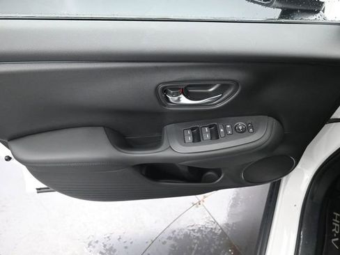 New 2026 Honda HR-V LX image 23