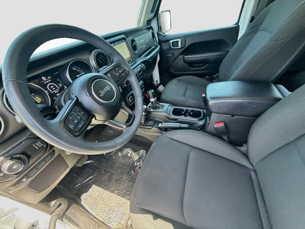 Certified 2023 Jeep Wrangler Unlimited w/ 8.4" Radio Group AWD/4WD image 27