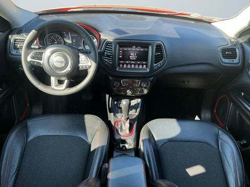 Used 2021 Jeep Compass Trailhawk AWD/4WD image 11