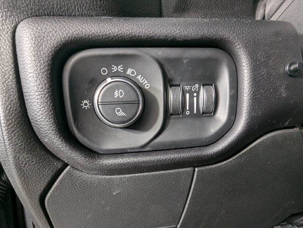 Used 2022 RAM 2500 Laramie AWD/4WD image 14