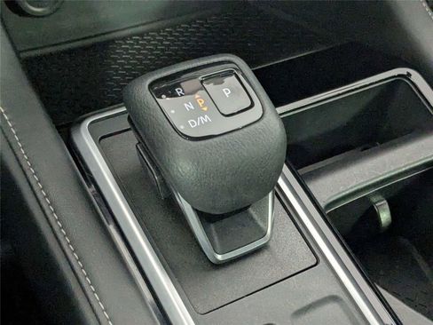 Used 2023 Nissan Pathfinder SV AWD/4WD image 27