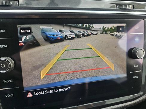 Used 2018 Volkswagen Tiguan SEL FWD image 21