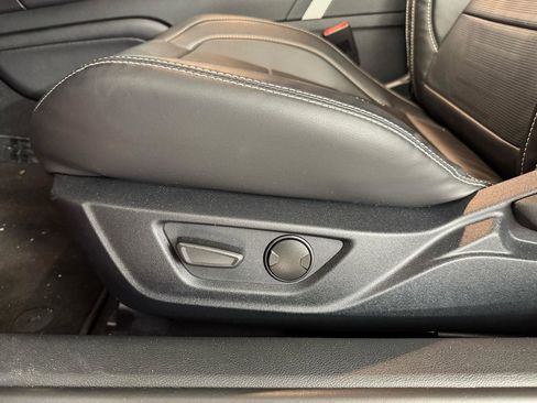 Used 2021 Ford Mustang Shelby GT500 w/ Technology Package image 17