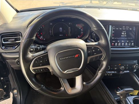 Used 2022 Dodge Durango SXT image 12