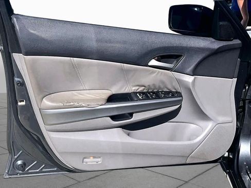 Used 2009 Honda Accord EX-L image 24