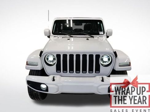 Used 2022 Jeep Wrangler Unlimited Sahara image 6