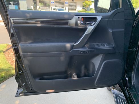 Certified 2022 Lexus GX 460 Premium w/ Premium Package AWD/4WD image 14