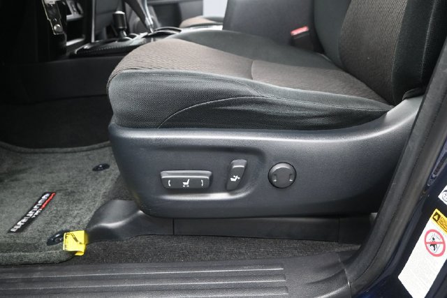Used 2018 Toyota 4Runner TRD Off-Road AWD/4WD image 10
