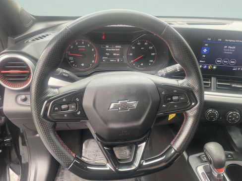 Used 2024 Chevrolet Trax RS w/ Driver Confidence Package FWD image 16