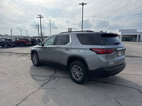 Used 2023 Chevrolet Traverse LT image 4