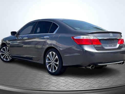 Used 2015 Honda Accord Sport image 2