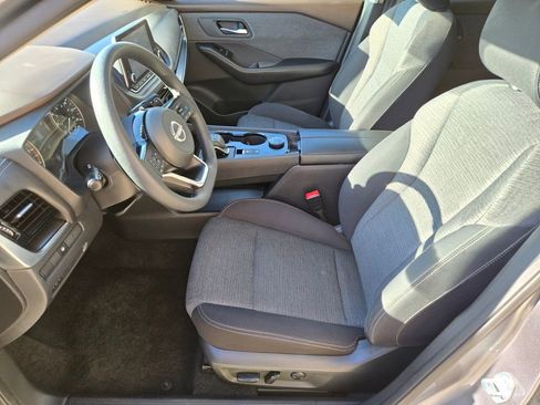 Used 2022 Nissan Rogue SV AWD/4WD image 11