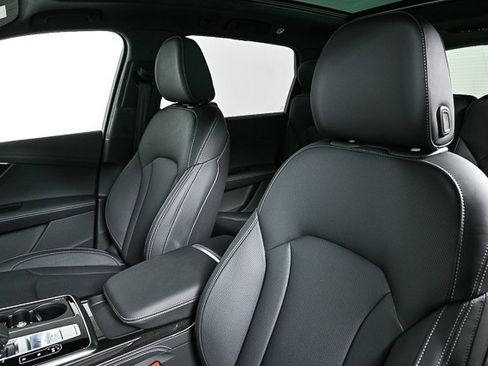 New 2025 Audi Q7 3.0T Prestige image 5