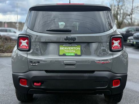 Used 2023 Jeep Renegade Trailhawk image 4