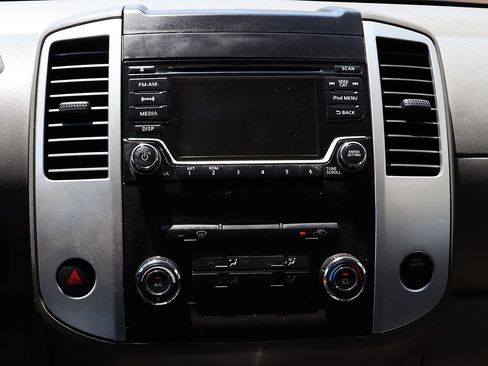 Used 2018 Nissan Frontier SV RWD image 44