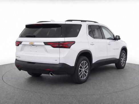 Used 2023 Chevrolet Traverse LT FWD image 8