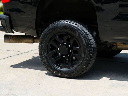Used 2019 Chevrolet Silverado 2500 LTZ w/ Duramax Plus Package AWD/4WD image 17