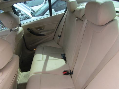 Used 2013 BMW 320i Sedan image 8