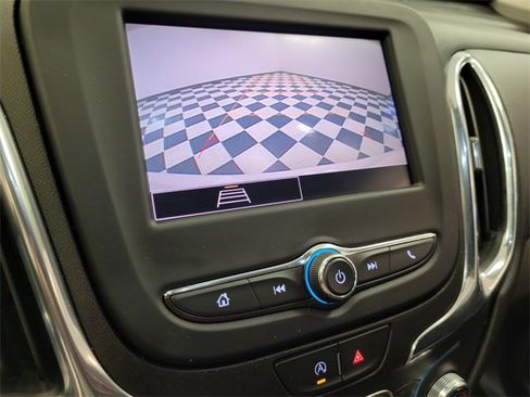 Used 2022 Chevrolet Equinox LT w/ Driver Convenience Package image 20