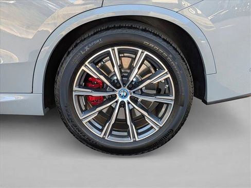 Used 2024 BMW X5 xDrive50e w/ M Sport Package AWD/4WD image 25