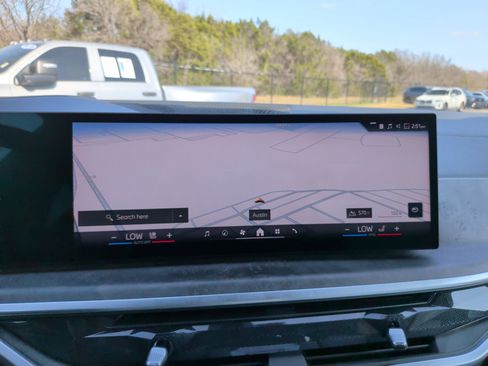 Certified 2024 BMW X7 xDrive40i image 16