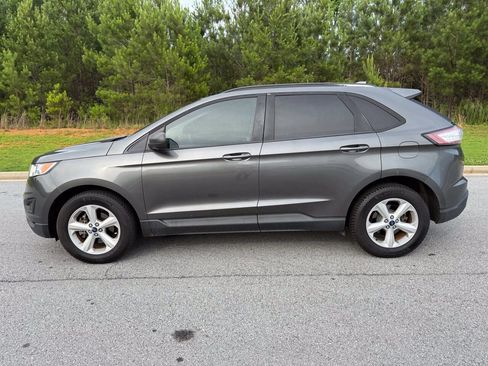 Used 2016 Ford Edge SE FWD image 3