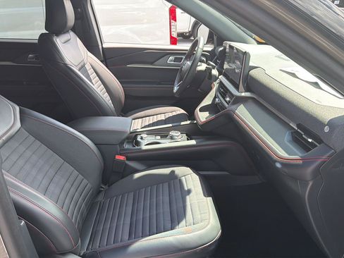 Used 2026 Ford Explorer ST-Line w/ Premium Package RWD image 3