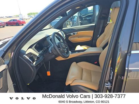 Used 2024 Volvo XC90 B6 Ultimate w/ Protection Package Premier AWD/4WD image 5