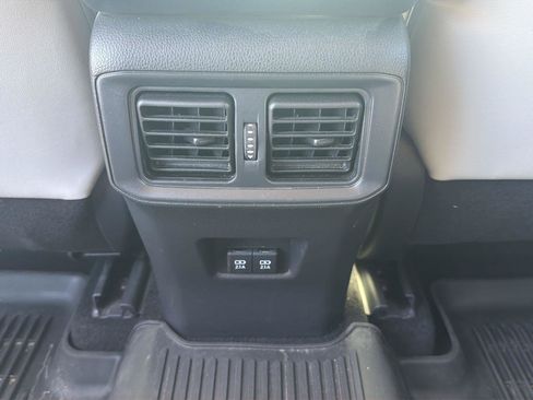 Used 2019 Toyota RAV4 XLE Premium w/ Cold Weather Package AWD/4WD image 31