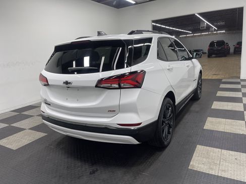 Used 2022 Chevrolet Equinox RS w/ LPO, Floor Liner Package image 5
