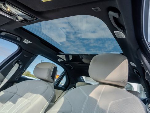 Used 2023 BMW i7 xDrive60 w/ Executive Package 2 image 19