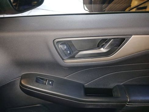 Used 2022 Ford Escape SE w/ Convenience Package FWD image 49