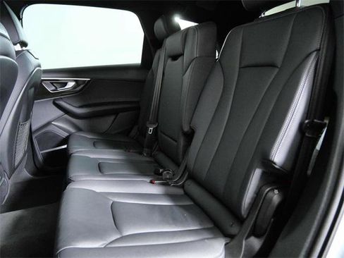 Used 2025 Audi Q7 3.0T Premium Plus image 15