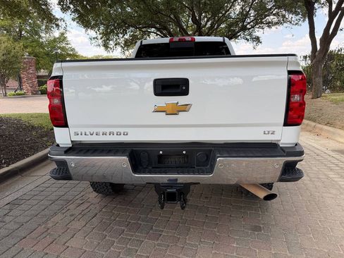 Used 2015 Chevrolet Silverado 2500 LTZ w/ LTZ Plus Package AWD/4WD image 10