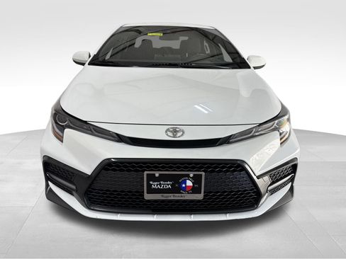 Used 2021 Toyota Corolla SE w/ Carpet Mat Package (TMS) image 2