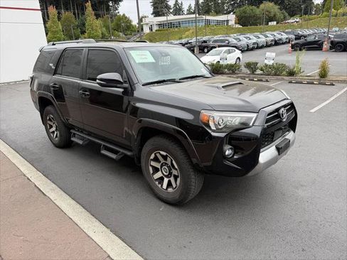 Certified 2024 Toyota 4Runner TRD Off-Road Premium w/ Off Road Premium Plus Package AWD/4WD image 9