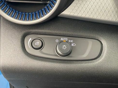 New 2026 Chevrolet Trax LS w/ LS Convenience Package FWD image 11