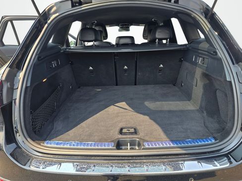 Used 2023 Mercedes-Benz GLC 300 4MATIC image 11