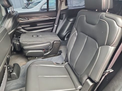 Used 2023 Jeep Grand Cherokee L Limited w/ MOPAR Finishing Package AWD/4WD image 40