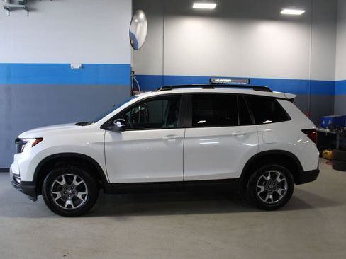 Used 2023 Honda Passport TrailSport image 17