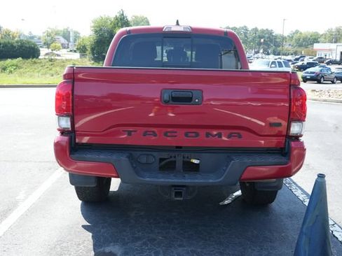 Used 2022 Toyota Tacoma SR5 w/ Technology Package RWD image 11