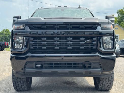 Used 2022 Chevrolet Silverado 2500 Custom w/ Custom Value Package AWD/4WD image 9